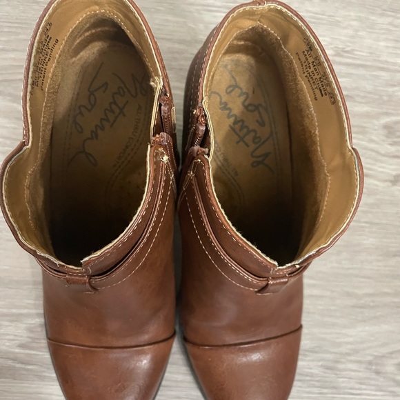 Naturalizer Booties - Picture 5 of 6